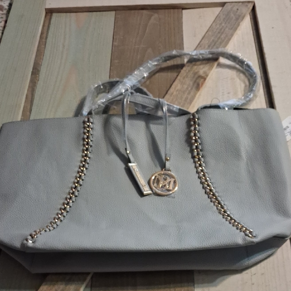 Badgley Mischka Gray Shoulder Bag with Chain Detailing